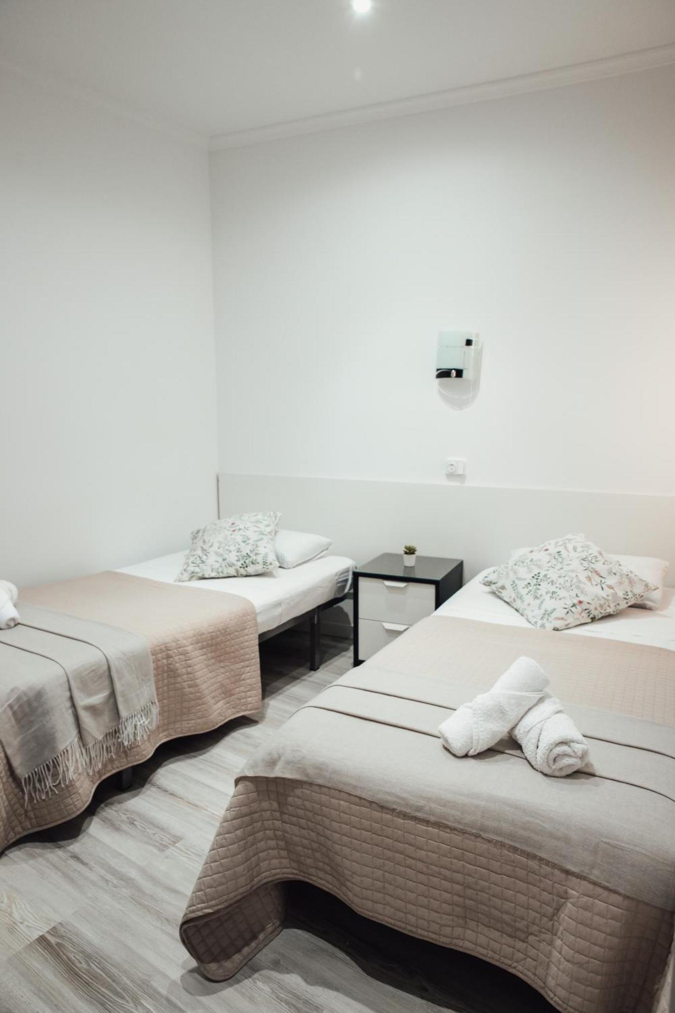 Hostal Ruta De Francia Βαρκελώνη Εξωτερικό φωτογραφία