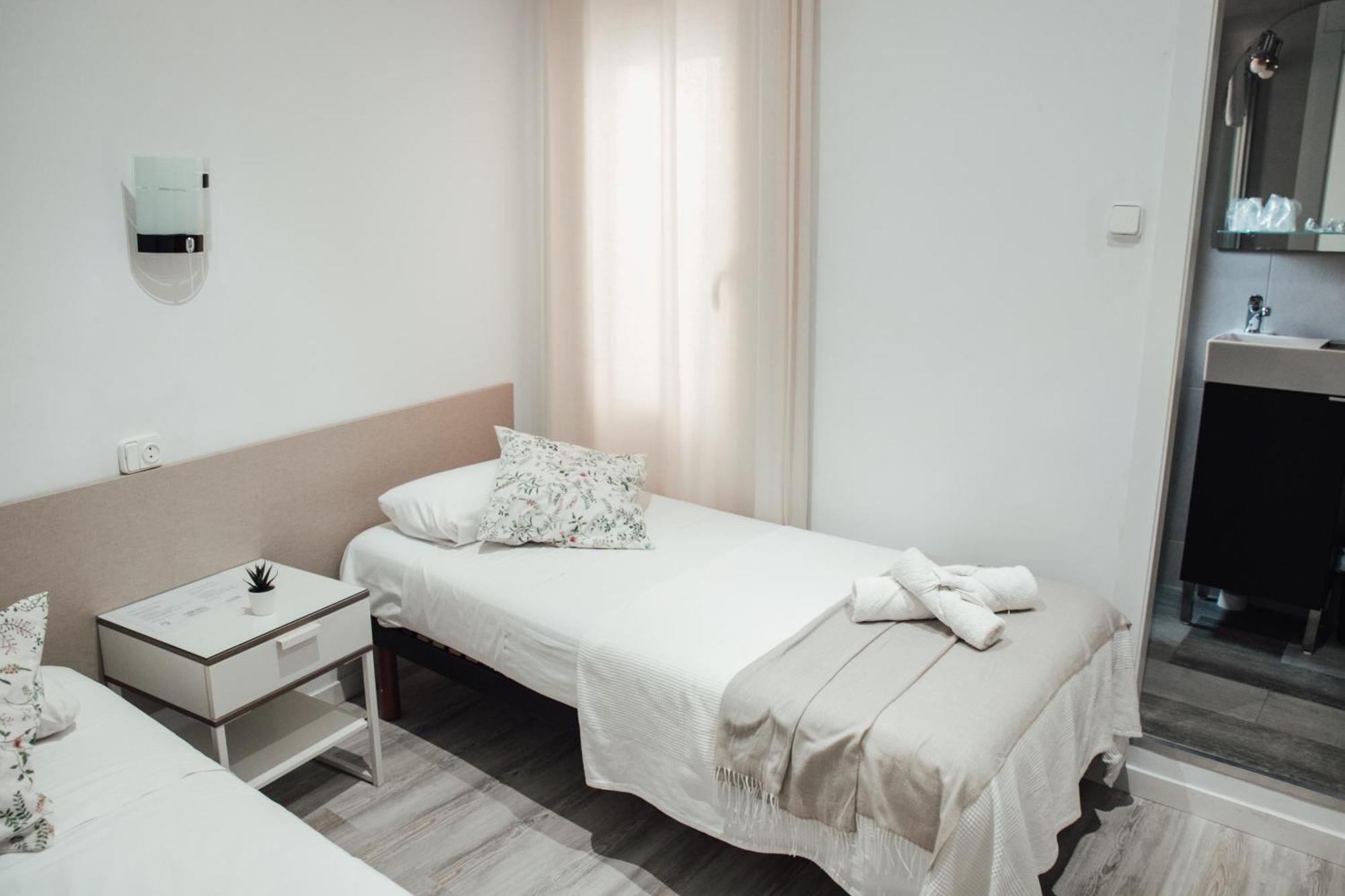 Hostal Ruta De Francia Βαρκελώνη Εξωτερικό φωτογραφία