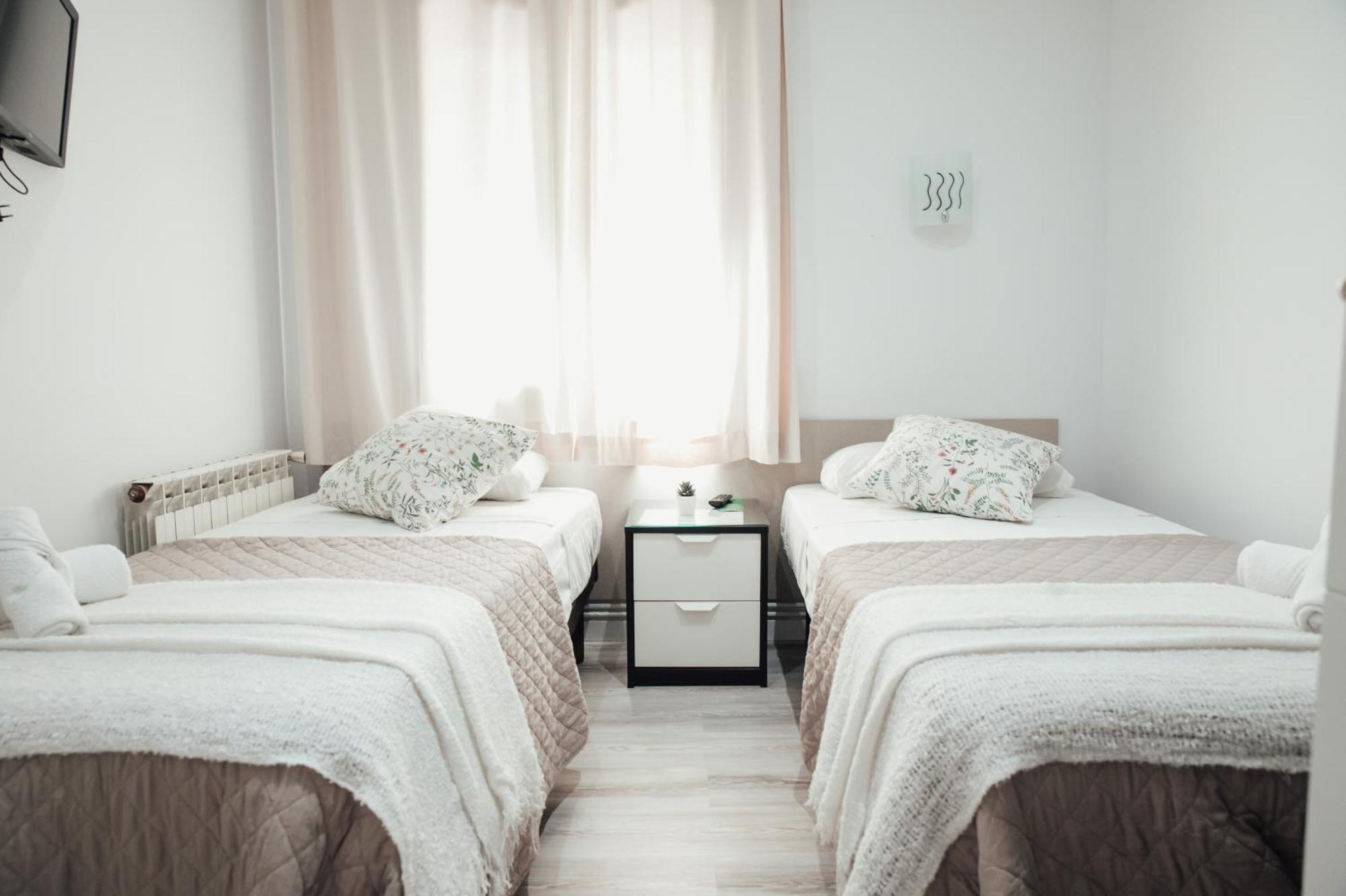 Hostal Ruta De Francia Βαρκελώνη Εξωτερικό φωτογραφία