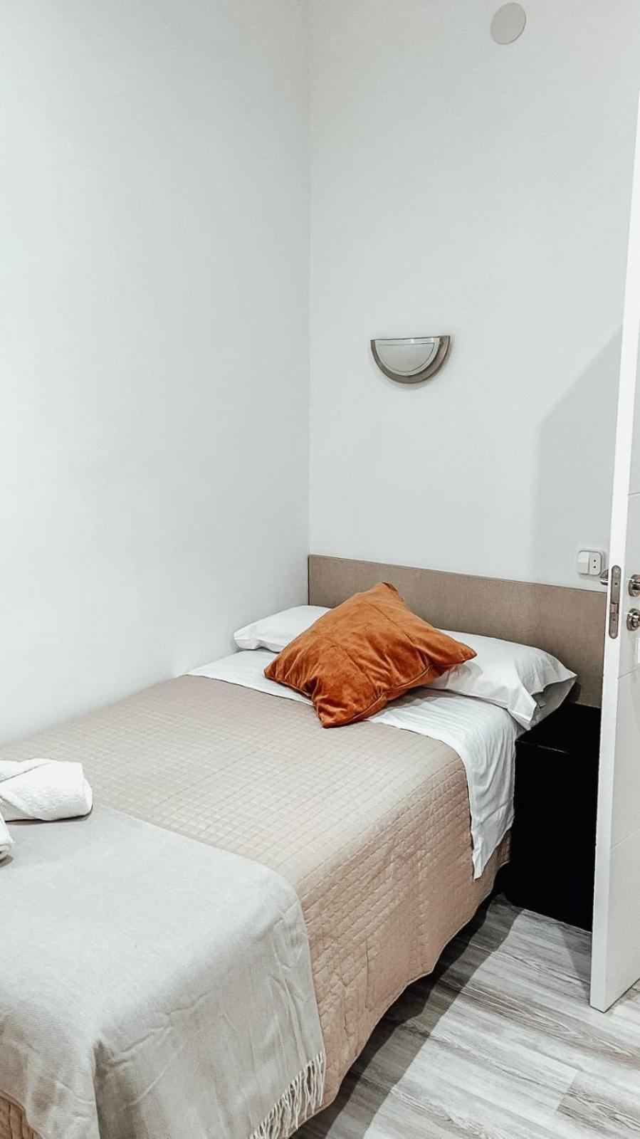 Hostal Ruta De Francia Βαρκελώνη Εξωτερικό φωτογραφία